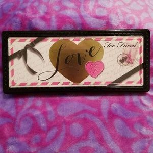 Too Faced Love Palette